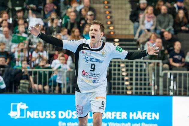 Julius Dierberg (Nr.9, Elbflorenz) jubelt über ein Tor HC Rhein Vikings vs. HC Elbflorenz Dresden, Handball, 2. Bundesliga, 03.03.18 Düsseldorf NRW Deutschland Castello