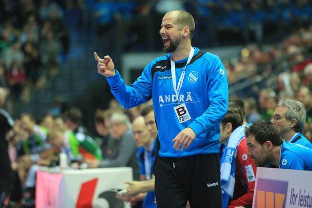 04.03, xfgx, Handball DHB-Pokal 1 4 Finale, HSG Wetzlar - TVB Stuttgart, emspor, v.l. Jürgen Schweikhardt (TVB Stuttgart) Wetzlar