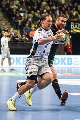 Handball, Herren, EHF-Pokal, Saison 2017 18, Gruppe B, Füchse Berlin - Helvetia Anaitasuna, Mattias Zachrisson (Nr. 21, Füchse Berlin), Filipe Mota (Nr. 10, Helvetia Anaitasuna), 04.03.18, Copyright: xMichaelxHundtx xMatthiasxKochx