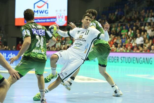04.03.2018, xcsx, Handball EHF Pokal, SC Magdeburg - Tatran Presov, emspor, v.l. Christian O Sullivan (SC Magdeburg), Lukas Urban (Tatran Presov), Piotr Chrapkowski (SC Magdeburg), Zweikampf, battle for the ball Magdeburg