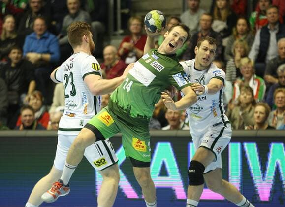 04.03.2018, xcsx, Handball EHF Pokal, SC Magdeburg - Tatran Presov, emspor, v.l. Leon Vucko (Tatran Presov), Christian O Sullivan (SC Magdeburg), Tomas Cip (Tatran Presov), Zweikampf, battle for the ball Magdeburg