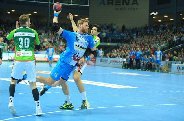 04.03, xfgx, Handball DHB-Pokal 1 4 Finale, HSG Wetzlar - TVB Stuttgart, emspor, v.l. Nr.30 Kasper Kvist (HSG Wetzlar), Nr.9 Manuel Späth (TVB Stuttgart), Nr.77 Stefan Cavor (HSG Wetzlar) Wetzlar