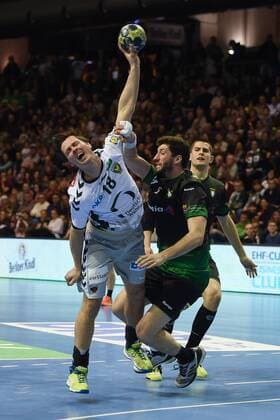 Bilder des Tages - SPORT Handball, Herren, EHF-Pokal, Saison 2017 18, Gruppe B, Füchse Berlin - Helvetia Anaitasuna, Hans Lindberg (Nr. 18, Füchse Berlin), Cristian Martinez (Nr. 5, Helvetia Anaitasuna), 04.03.18, Copyright: xMichaelxHundtx xMatthiasxKochx