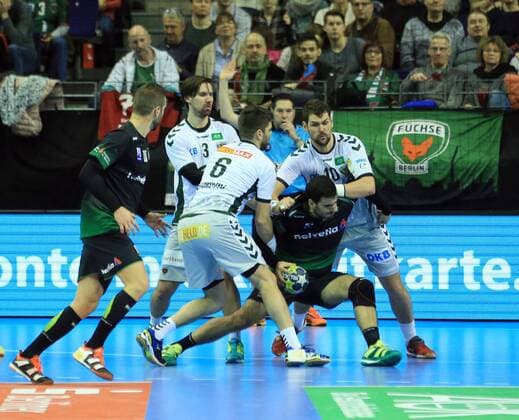 GER, EHF Cup 2018, FUECHSE BERLIN VS. Helvetia Anaitasuna 04.03.2018, Max Schmeling Halle, Berlin, GER, EHF Cup 2018, FUECHSE BERLIN VS. Helvetia Anaitasuna, im Bild Fabian Wiede (Fuechse Berlin 3), Jakov Gojun (Fuechse Berlin 10) , Drago Vuckovic (Fuechse Berlin 6), Ander Cortes (Helvetia Anaitasuna 24)