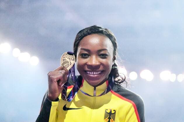 Themen der Woche - SPORT Bilder des Tages - SPORT Birmingham, Grossbritannien, Leichtathletik, Athletics, Track and Field, IAAF, Leichtathletik Hallen WM Birmingham 2018 , IAAF World indoor Championships Birmingham 2018 ,01.03- 04.03.2018 BirminghamArena Birmingham, Sosthene Moguenara, Deutschland, mit Bronzemedaille,Weitsprung Frauen Finale Copyright Gladys Chai von der Laage *** Birmingham Great Britain Athletics Athletics Track and Field IAAF Athletics Halls World Championships Birmingham 2018 IAAF World Indoor Championships Birmingham 2018 01 03 04 03 2018 Birmingham Arena Birmingham Sosthene Moguenara Germany with bronze medal Long Jump Women Final Copyright Gladys Chai of the Laage