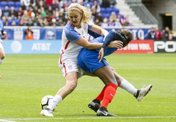 HARRISON, NJ - MARCH 04: Lindsey Horan (9) of the USWNT battles for the ball with Aissatou Tounkara (2) of France during a She Believes Cup match between the USWNT and France on March 04, 2018, at Red Bull Arena, in Harrison, N.J. The game ended in a 1-1 tie. (Photo by Tony Quinn Icon Sportswire) SOCCER: MAR 04 SheBelieves Cup - USA v France Icon25518030405 EDITORIAL USE ONLY
