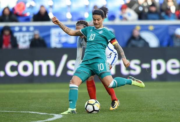 Bilder des Tages - SPORT March 4, 2018 - Harrison, NJ, USA - Harrison, N.J. - Sunday March 04, 2018: Dzsenifer Marozsan during a 2018 SheBelieves Cup match between the women s national teams of the Germany (GER) and England (ENG) at Red Bull Arena. Dzsenifer Marozsán - ZUMAt139 20180304_zaa_t139_110 Copyright: xBradxSmithx