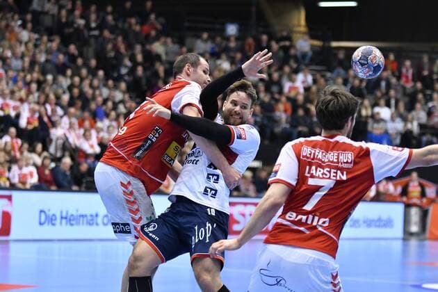 Aalborg Handbold - SG Flensburg-Handewitt, EHF Champions League; Aalborg, 04.03.18 Aalborg, 04.03.18, Handball, VELUX EHF Champions League, Saison 2017 2018, Gruppenphase, Aalborg Handbold - SG Flensburg-Handewitt : Thomas Mogensen (SG Flensburg-Handewitt, 10), Simon Hald (Aalborg Handbold, 11), Martin Larsen (Aalborg Handbold, 07)