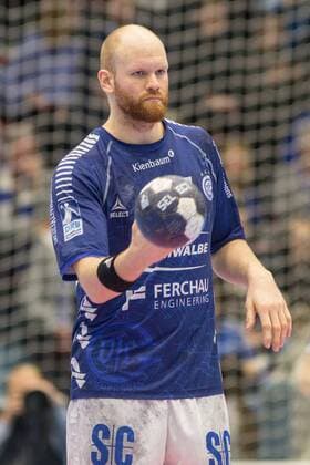 Alexander Becker ( 45, VfL Gummersbach) am Ball VfL Gummersbach vs. HC Erlangen, Handball, Bundesliga, 04.03.18 Gummersbach NRW Deutschland Schwalbe Arena