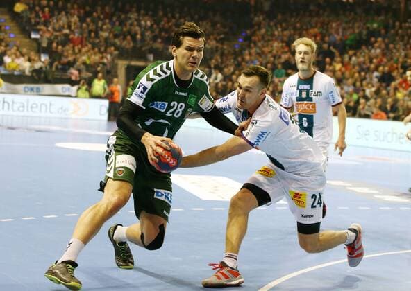 Erik Schmidt, Christian O Sullivan Aktion Spielszene Zweikampf Handball DHB Pokal DKB Bundesliga Herren Saison 2017 2018 07.03.2018 Füchse Berlin vs. SC Magdeburg SCM