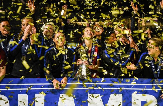 March 7, 2018 - Orlando City, FL, USA - Orlando City, FL - Wednesday March 07, 2018: USWNT SheBelieves Cup 2018 Champions during a 2018 SheBelieves Cup match between the women s national teams of the United States (USA) and England (ENG) at Orlando City Stadium. USWNT SheBelieves Cup 2018 Champions - ZUMAt139 20180307_zaa_t139_053 Copyright: xBradxSmithx