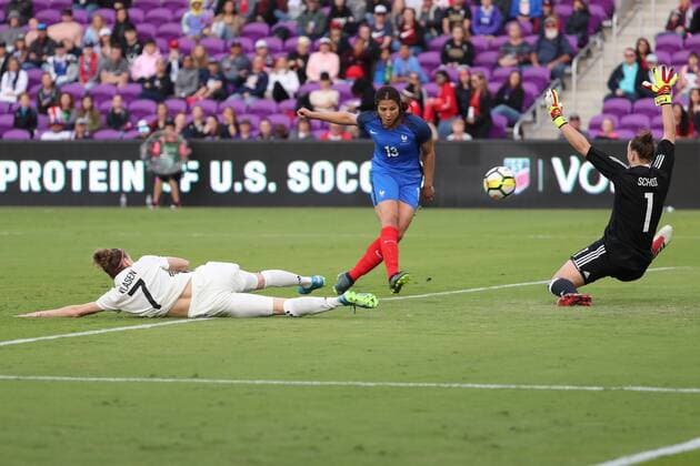 Bilder des Tages - SPORT ORLANDO, FL - MARCH 07: France forward Val?rie Gauvin (13) scores a goal during the SheBelieves Cup soccer match between Germany and France on March 7, 2018 at Orlando City Stadium in Orlando FL. (Photo by Joe Petro Icon Sportswire) SOCCER: MAR 07 SheBelieves Cup - Germany v France Icon201803071055 EDITORIAL USE ONLY