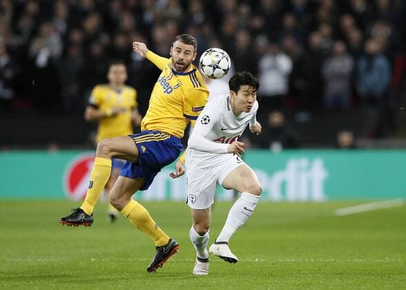 Tottenham s Heung-Min Son tussles with Juventus Andrea Barzagli during the Champions League Round of 16 match at Wembley Stadium, London. Picture date: March 7th 2018. Picture credit should read: David Klein Sportimage EDITORIAL USE ONLY. No use with unauthorised audio, video, data, fixture lists, club league logos or live services. Online in-match use limited to 120 images, no video emulation. No use in betting, games or single club league player publications.