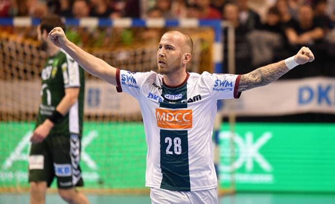 Robert Weber (Magdeburg), jubelt nach einem Tor Füchse Berlin - SC Magdeburg REWE-Pokal, Viertelfinale 2017 2018, Herren, Männer, Handball, Deutschland, Germany, Max-Schmeling-Halle Berlin, 7.3.2018