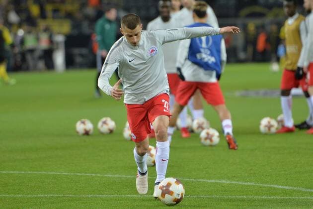 GER, 1.FBL, Borussia Dortmund vs RB Salzburg 08.03.2018, Signal Iduna Park, Dortmund, GER, 1.FBL, Borussia Dortmund vs RB Salzburg, im Bild Stefan Lainer ( 22, RB Salzburg) beim Aufwaermen
