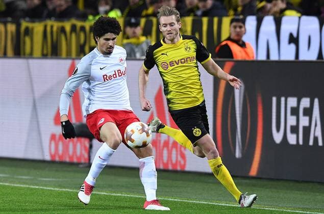 Fußball Europa League Achtelfinale Borussia Dortmund - FC Salzburg am 08.03.2018 im Signal Iduna Park in Dortmund Andre Ramalho ( Salzburg ), links - Andre Schürrle ( Dortmund ), rechts