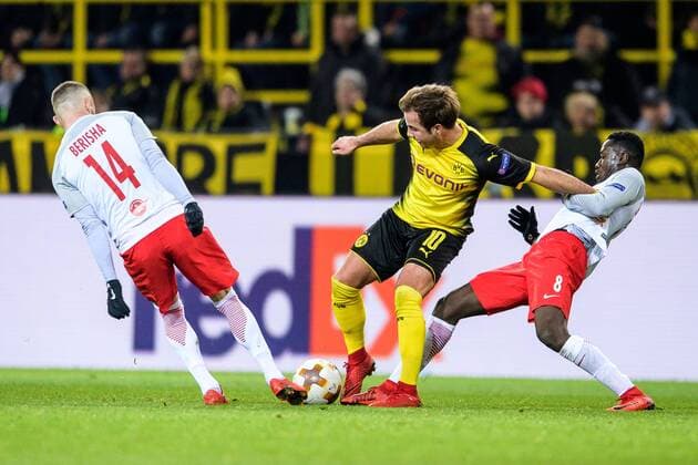 vl: Valon Berisha (FC Salzburg 14), Mario Goetze (Borussia Dortmund 10) und Diadie Samassekou (FC Salzburg 8) beim Europa League Achtelfinale zwischen Borussia Dortmund und dem FC Salzburg am 08.03.2018, Dortmund Copyright: xSchuelerx xEibnerx-xPressefotox EP_JSE