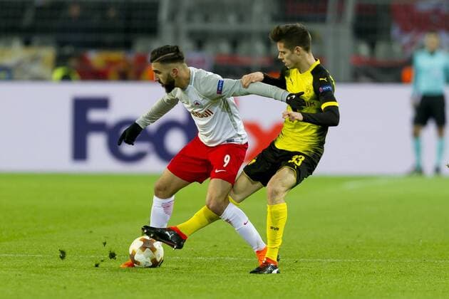 Dortmund, Germany 08.03.2018, UEFA Europa League - 2017 18 Season, Achtelfinale, Borussia Dortmund - Red Bull Salzburg, Munas Dabbur (RBS) und Julian Weigl (BVB) im Zweikampf ( DeFodi053