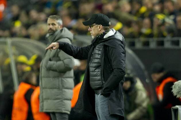 Dortmund, Germany 08.03.2018, UEFA Europa League - 2017 18 Season, Achtelfinale, Borussia Dortmund - Red Bull Salzburg, Trainer Peter Stoeger (BVB) gestikuliert, gestik ( DeFodi053