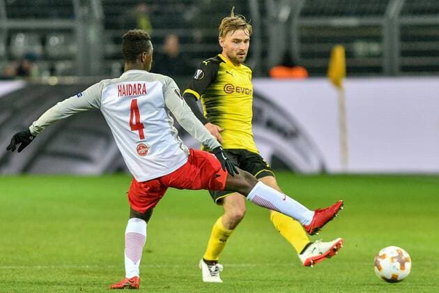 GER, 1.FBL, Borussia Dortmund vs RB Salzburg 08.03.2018, Signal Iduna Park, Dortmund, GER, 1.FBL, Borussia Dortmund vs RB Salzburg, im Bild v. li. im Zweikampf Amadou Haidara ( 4, RB Salzburg) Marcel Schmelzer ( 29, Borussia Dortmund)
