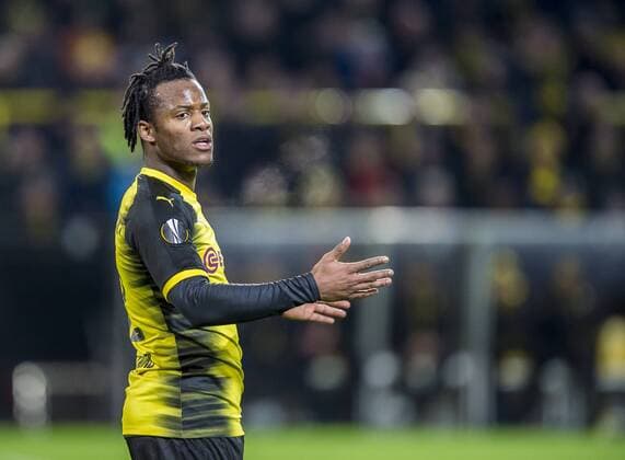 Fußball: UEFA Europa League, EL, Saison 2017 2018, Achtelfinale, Borussia Dortmund - RB Salzburg in Dortmund (Nordrhein-Westfalen). Dortmunds Michy Batshuayi ärgert sich nach einer vergebenen Torchance. Copyright: xKirchner DavidxInderliedx