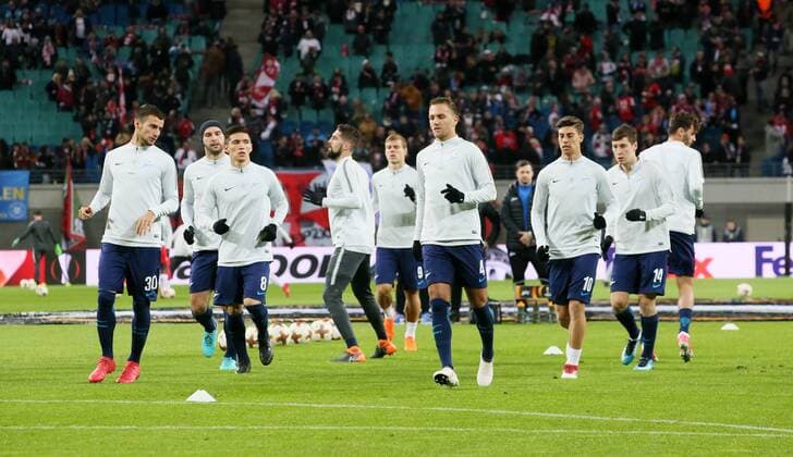 RB Leipzig - St.Petersburg Fussball Euro League Leipzig, 08.03.2018, Red Bull Arena, Fussball, UEFA EURO EM Europameisterschaft Fussball League, Achtelfinale, Hinspiel , RB Leipzig vs. Zenit St. Petersburg. , Im Bild; Zenit beim Warmlaufen. ,