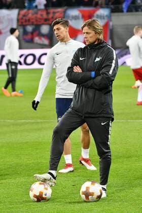 Bilder des Tages - SPORT Anatoliy Tymoshchuk (Co-Trainer, Zenit St. Petersburg) re., RB Leipzig vs. Zenit St. Petersburg, Fussball, UEFA Europa League, 08.03.2018, Leipzig Copyright: xEIBNER BertxHarzerx EP_BHR