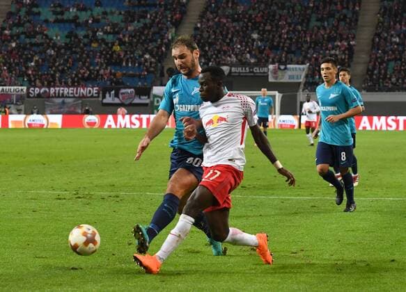Fussball, Herren, Saison 2017 2018, Europa League (Achtelfinale, Hinspiel), RB Leipzig - Zenit St. Petersburg, v. l. Branislav Ivanovic ( 60, Zenit St. Petersburg), Bruma (RB Leipzig), Matias Kranevitter ( 8, Zenit St. Petersburg), 08.03. 2018, Copyright: xMatthiasxKochx