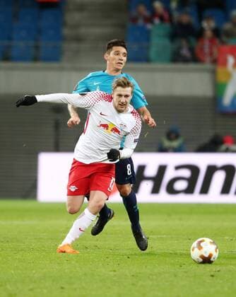 RB Leipzig - St.Petersburg Fussball Euro League Leipzig, 08.03.2018, Red Bull Arena, Fussball, UEFA EURO EM Europameisterschaft Fussball League , Achtelfinale Hinspiel, RB Leipzig vs. FK Zenit St. Petersburg , Im Bild: Emil Forsberg (10, RB Leipzig) vor MatiasÊKranevitter (8, Zenit). ,