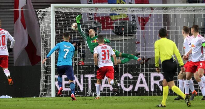RB Leipzig - St.Petersburg Fussball Euro League Leipzig, 08.03.2018, Red Bull Arena, Fussball, UEFA EURO EM Europameisterschaft Fussball League, Achtelfinale, Hinspiel , RB Leipzig vs. Zenit St. Petersburg. , Im Bild; Tor für Sankt Petersburg. DomenicoÊCriscito (4, Zenit) erzielt den Treffer zum 2:1 Anschluß. ,