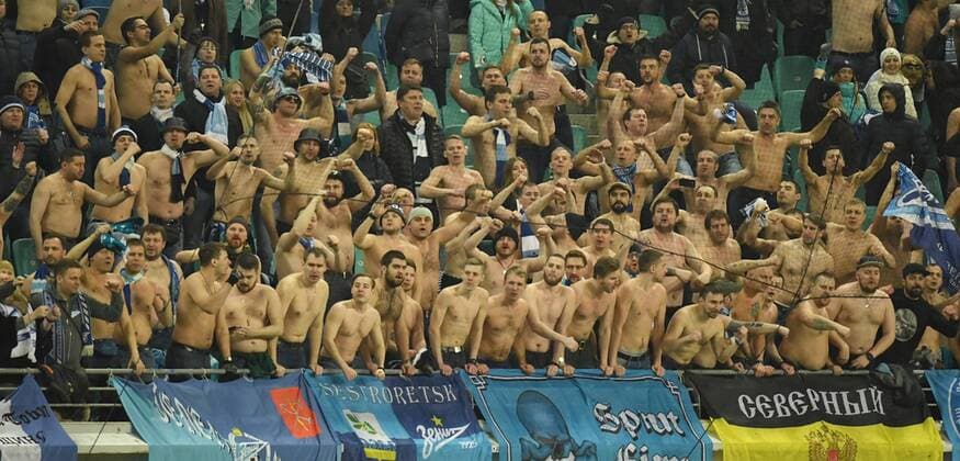 Bilder des Tages - SPORT Fussball, Herren, Saison 2017 2018, Europa League (Achtelfinale, Hinspiel), RB Leipzig - Zenit St. Petersburg, Fans von Zenit halbnackt, 08.03. 2018, Copyright: xMatthiasxKochx
