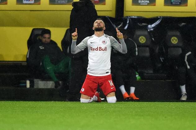 Bilder des Tages - SPORT Dortmund, Signal Iduna Park, 08.03.18, UEFA Europa League - Achtelfinale - Borussia Dortmund - RB Salzburg Bild: Jubel beim Torschützen zum o:1 Valon Berisha (RB Salzburg)