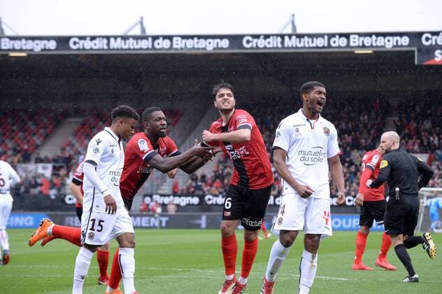 06 Clement GRENIER (gui) - 21 Marcus THURAM (gui) - 04 Santos MARLON (nice) - JOIE FOOTBALL : Guingamp vs Nice - Ligue 1 Conforama - 11 03 2018 FEP Panoramic 