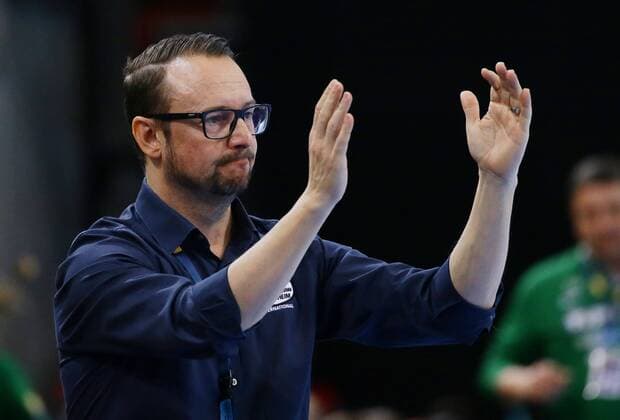 Ludwigsburg , Handball EHF Champions-League , SG BBM Bietigheim vs. FTC-Rail Cargo Hungaria , Martin Albertsen ( Trainer BBM )
