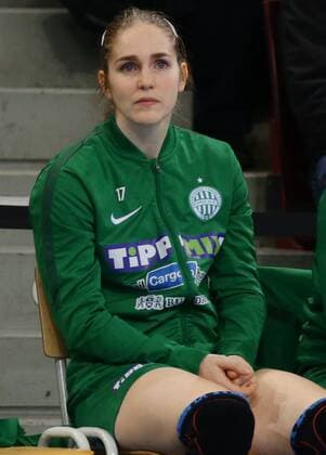 Ludwigsburg , Handball EHF Champions-League , SG BBM Bietigheim vs. FTC-Rail Cargo Hungaria , Laura van der Heijden ( Hungaria )