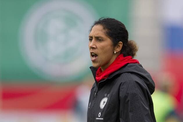 Hrubesch wird Interimstrainer DFB entlaesst Bundestrainerin Steffi Jones Horst HRUBSCH wird Interimstrainer. DFB-Nationaltrainerin Steffi JONES. Frauenfussball, Deutschland (GER) - Slowenien (SLO) 6:0, WM-Qualifikation, am 16.09.2017 in Ingolstadt A U D I S P O R T P A R K Deutschland. a *** Hrubesch will be relieving interim coach DFB National coach Steffi Jones Horst HRUBSCH becoming interim coach DFB national coach Steffi JONES Womens football Germany GER Slovenia SLO 6 0 World Cup qualification on 16 09 2017 in Ingolstadt A U D I S P O R T P A R K Germany a