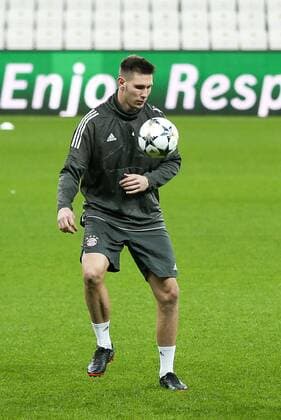 am Ball Niklas Suele 4 (FC Bayern Muenchen), Training, FC Bayern Muenchen, Fussball, Achtelfinale, Champions League, 13.03.2018 Istanbul Istanbul Tuerkei