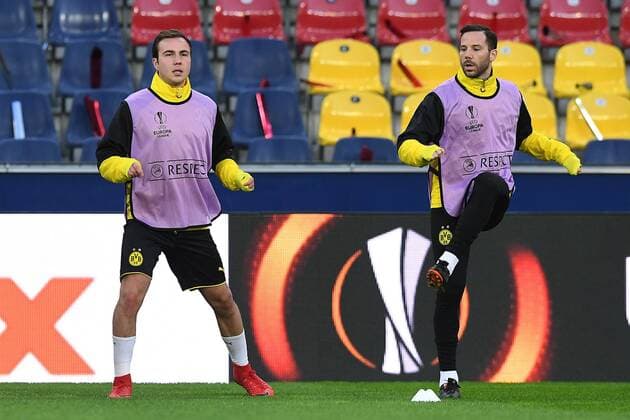 Fußball Europa League Abschlusstraining Borussia Dortmund am 14.03.2018 in der Red Bull Arena in Salzburg Mario Götze ( Dortmund ), links - Gonzalo Castro ( Dortmund ), rechts