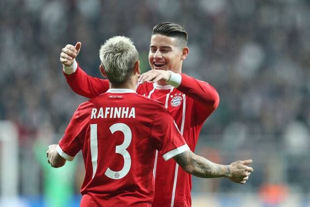 Bilder des Tages - SPORT Torjubel von Rafinha 13 (FC Bayern Muenchen) und James Rodriguez 11 (FC Bayern Muenchen) ueber das Eigentor von Besiktas zum 0:2, Besiktas Istanbul vs. FC Bayern Muenchen, Fussball, Achtelfinale, Champions League, 14.03.2018 Istanbul Istanbul Tuerkei