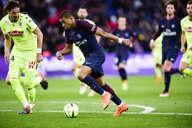 Fußball, Paris Saint Germain - Angers SCO Kylian Mbappe (PSG) FOOTBALL : PSG vs Angers - Conforama Ligue1 - 14 03 2018 JBAutissier Panoramic 