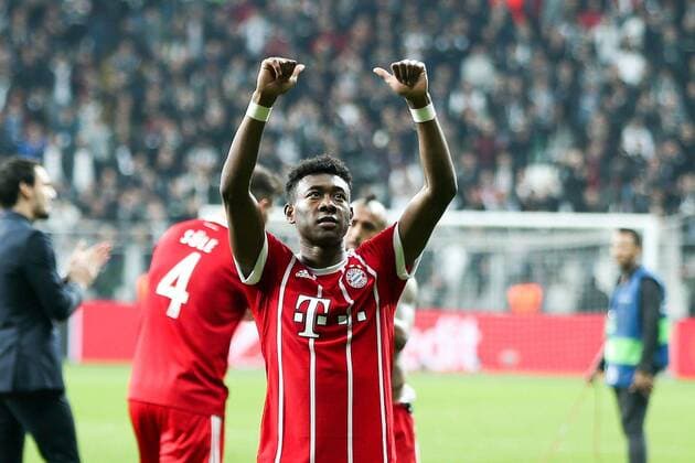 Fußball, CL, Besiktas Istanbul - Bayern München Schlussjubel in der Fankurve, David Alaba 27 (FC Bayern Muenchen), Besiktas Istanbul vs. FC Bayern Muenchen, Fussball, Achtelfinale, Champions League, 14.03.2018 Istanbul Istanbul Tuerkei