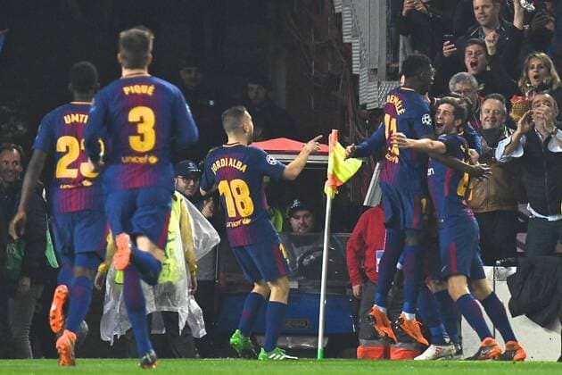 Fu?ball, CL, FC Barcelona - FC Chelsea FC Barcelona Barca v Chelsea UEFA Champions League Lionel Messi of FC Barcelona is lifted up by Luis Suarez after scores their first goal to make it FC Barcelona 1 Chelsea 0 during the UEFA Champions League match at Camp Nou, Barcelona Content Not Available For UK Newspapers Copyright: xKristianxKanex FIL-11502-0024