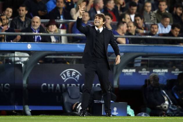 Fußball, CL, FC Barcelona - FC Chelsea (l-r) coach Antonio Conte of Chelsea FC during the UEFA Champions League round of 16 match between FC Barcelona Barca and Chelsea FC at the Camp Nou stadium on March 14, 2018 in Barcelona, Spain. UEFA Champions League 2017 2018 xVIxVIxImagesx xMauricexvanxSteenxIVx 10346085