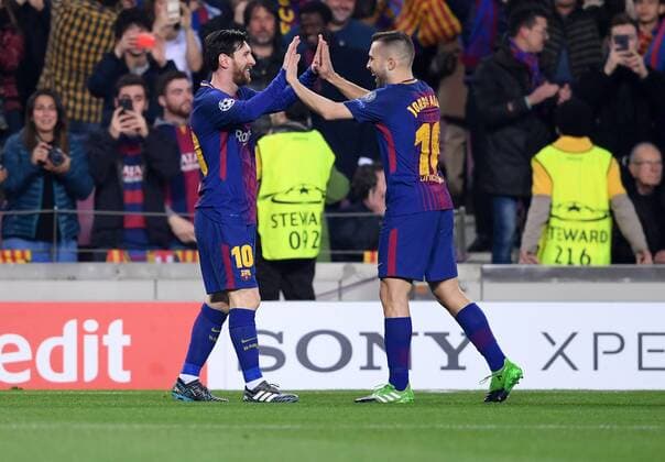 Fußball, CL, FC Barcelona - FC Chelsea FUSSBALL CHAMPIONS LEAGUE SAISON 2017 2018 ACHTELFINALE RUECKSPIEL FC Barcelona Barca - FC Chelsea London 14.03.2018 Lionel Messi (li) und Jordi Alba (re, beide Barca) jubeln nach dem 1:0 Barcelona