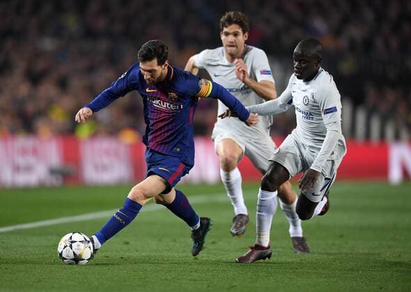 FUSSBALL CHAMPIONS LEAGUE SAISON 2017 2018 ACHTELFINALE RUECKSPIEL FC Barcelona Barca - FC Chelsea London 14.03.2018 Lionel Messi (li, Barca) gegen N Golo Kante (re, FC Chelsea) Barcelona