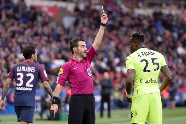 Fußball, Paris Saint Germain - Angers SCO SEBASTIEN DESIAGE (ARBITRE) - CARTON GRIS FOOTBALL : Paris SG vs Angers - Ligue 1 Conforama - 14 03 2018 AnthonyBIBARD FEP Panoramic 