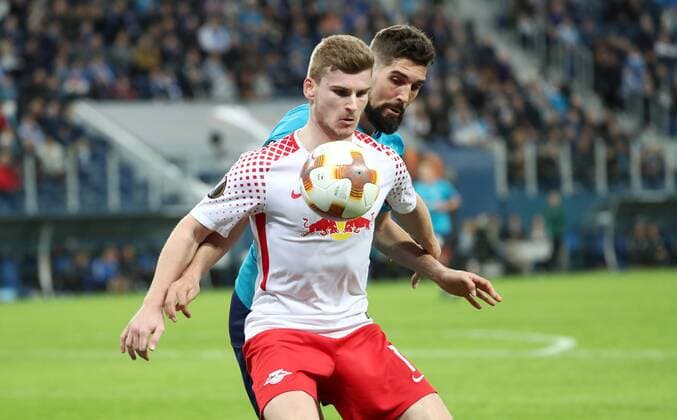 St.Petersburg - RB Leipzig Fussball Euro League Sankt Petersburg, 15.03.2018, Krestowski-Stadion, Fussball, UEFA EURO EM Europameisterschaft Fussball League, Achtelfinale Rueckspiel Rematch , FK Zenit St. Petersburg vs. RB Leipzig , Im Bild: Timo Werner (11, RB Leipzig) vor MihaÊMevlja (23, Zenit). ,