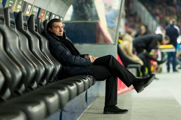 Salzburg, Oesterreich 15.03.2018, UEFA Europa League - 2017 18 Season, Round of 16, Second leg, Red Bull Salzburg - BV Borussia Dortmund, Sportlicher Leiter Michael Zorc (BVB) schaut ( DeFodi048