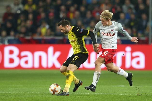 SOCCER - UEFA EL, RBS vs Dortmund SALZBURG,AUSTRIA,15.MAR.18 - SOCCER - UEFA Europa League, round of 16, Red Bull Salzburg vs Borussia Dortmund. Image shows Gonzalo Castro (Dortmund) and Xaver Schlager (RBS). GEPAxpictures xMathiasxMandl