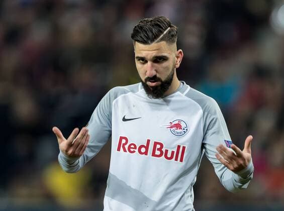 Salzburg, Oesterreich 15.03.2018, UEFA Europa League - 2017 18 Season, Round of 16, Second leg, Red Bull Salzburg - BV Borussia Dortmund, Munas Dabbur (FCS) gestikuliert, gestik ( DeFodi048